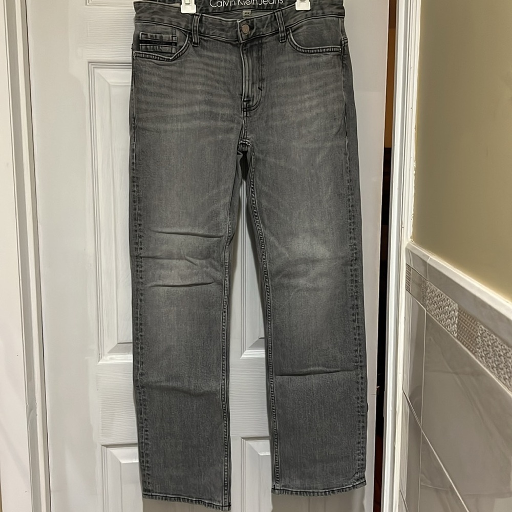 Calvin Klein Men's Dark Gray Straight Jeans - Picture 2 of 5